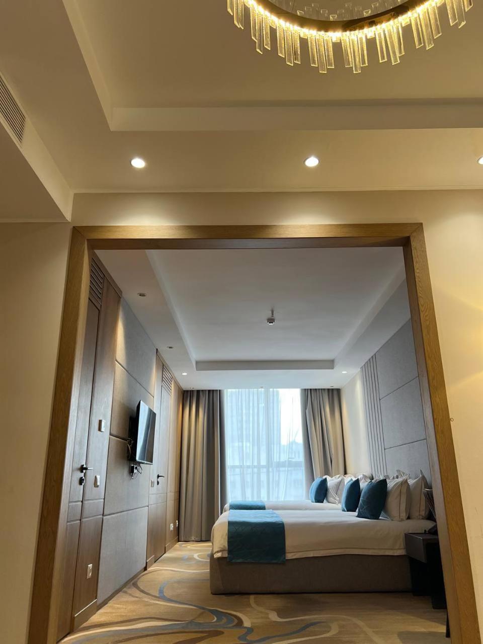 Sofia International Hotel Бішкек Екстер'єр фото